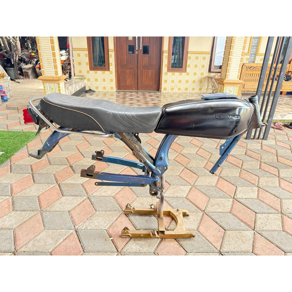 Bodiset rangka gl100 Body set gl100 original