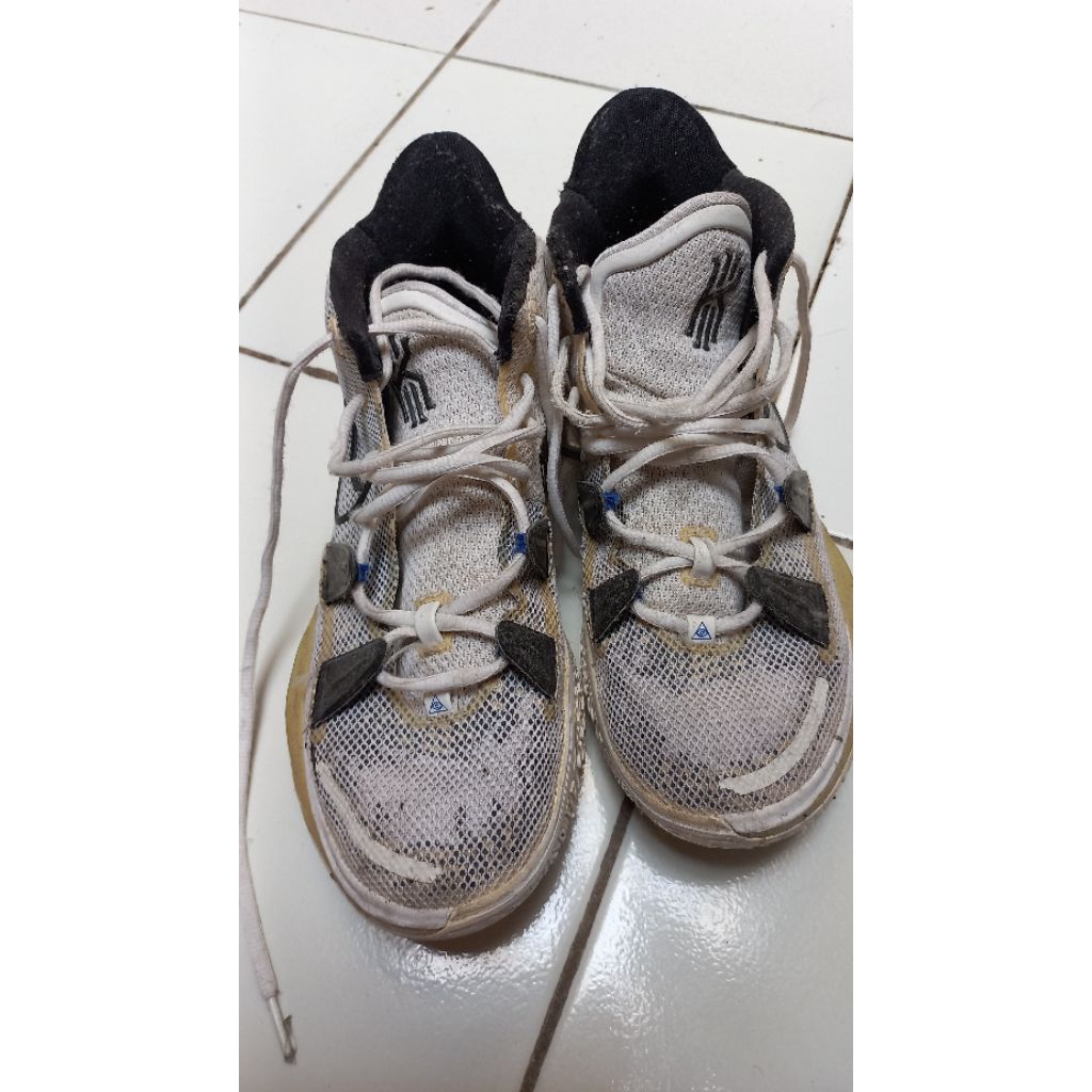 Sepatu Second Nike 42 murah banget