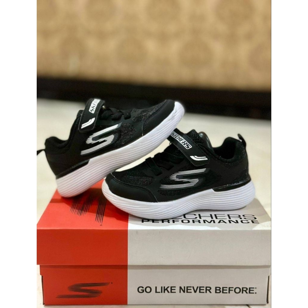 BACK TO SCHOOL SEPATU ANAK SEKOLAH HITAM PUTIH SKECHERS ANAK KIDS