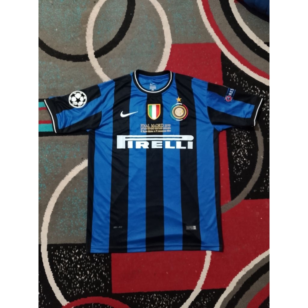 Jersey Inter Milan home 2010 edisi final ucl, short sleeve version Diego Milito #22 size L