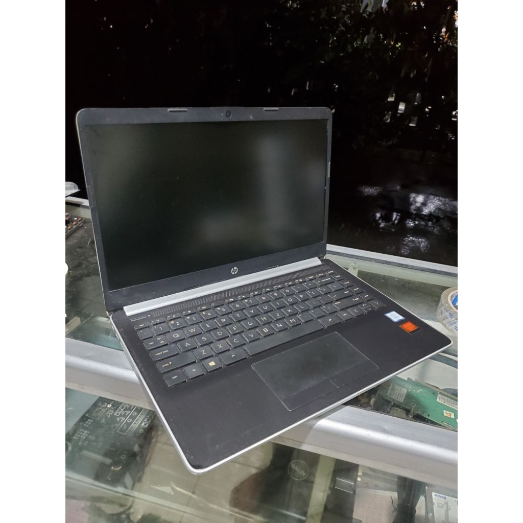 Laptop HP 14s Core i5 Gen8 Ram 8Gb Ssd 256Gb Dual Vga