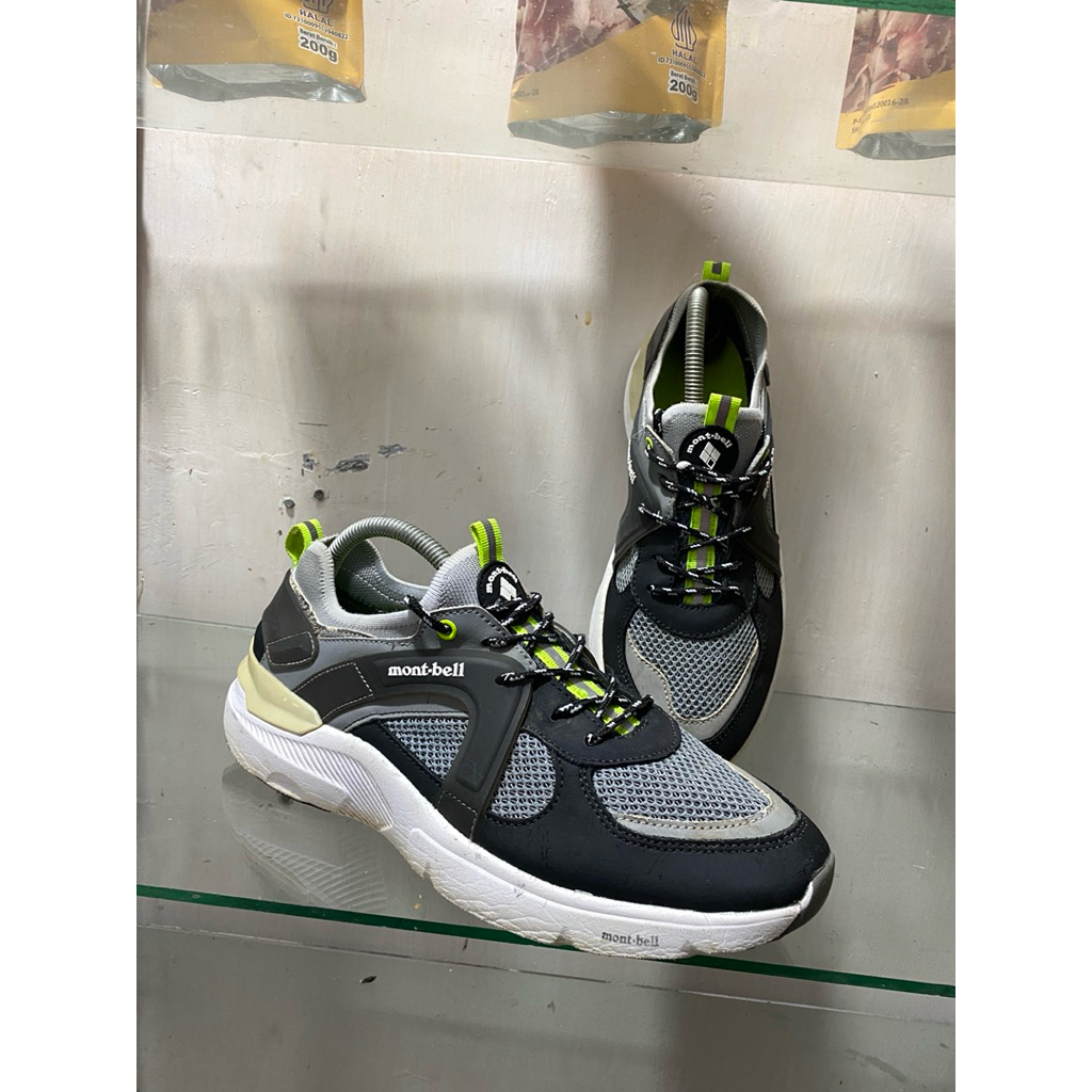 SEPATU OUTDOOR MONTBELL SIZE 42