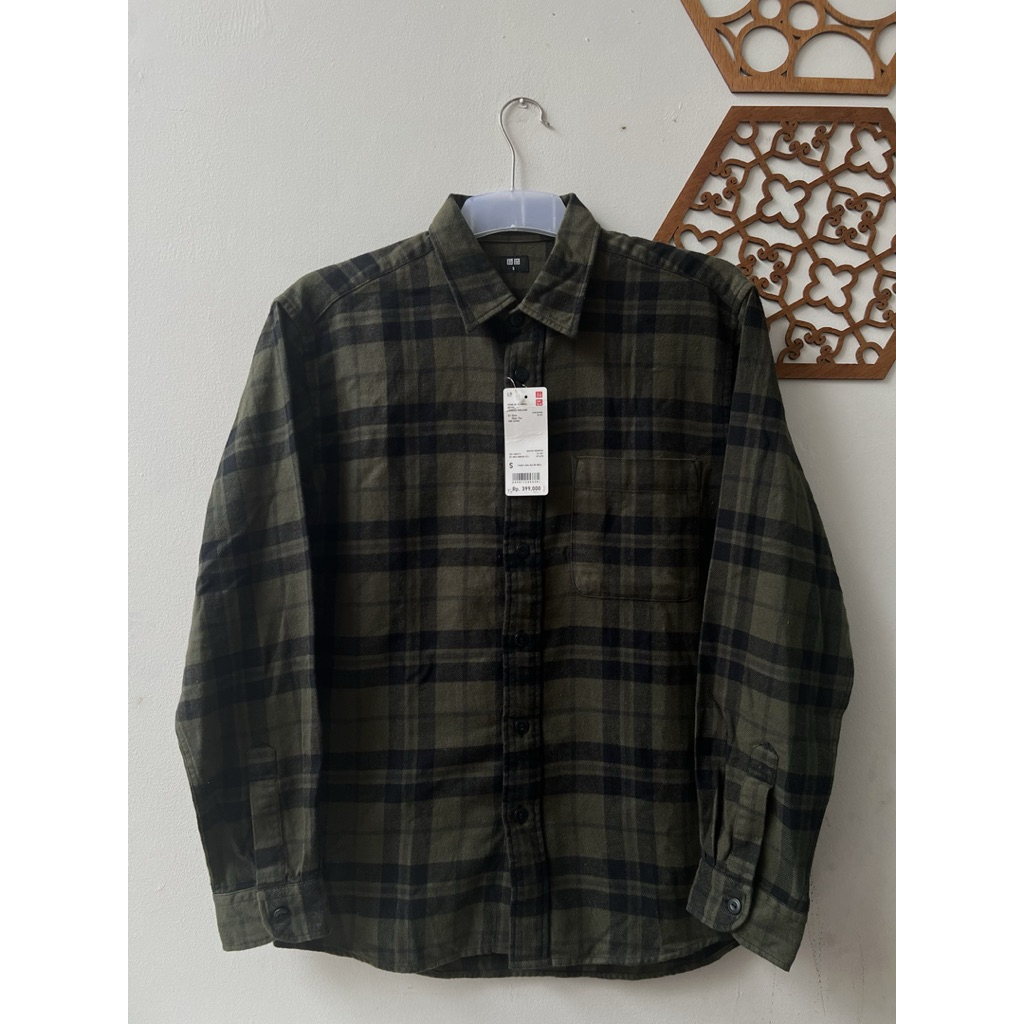 Kemeja Flannel Uniqlo Kotak Lengan Panjang in Olive ORIGINAL 100% termurah sale