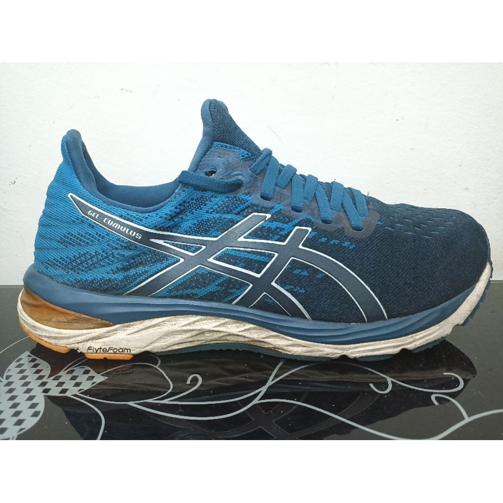 Sepatu Second Ori - Asics Gel Cumulus size 44