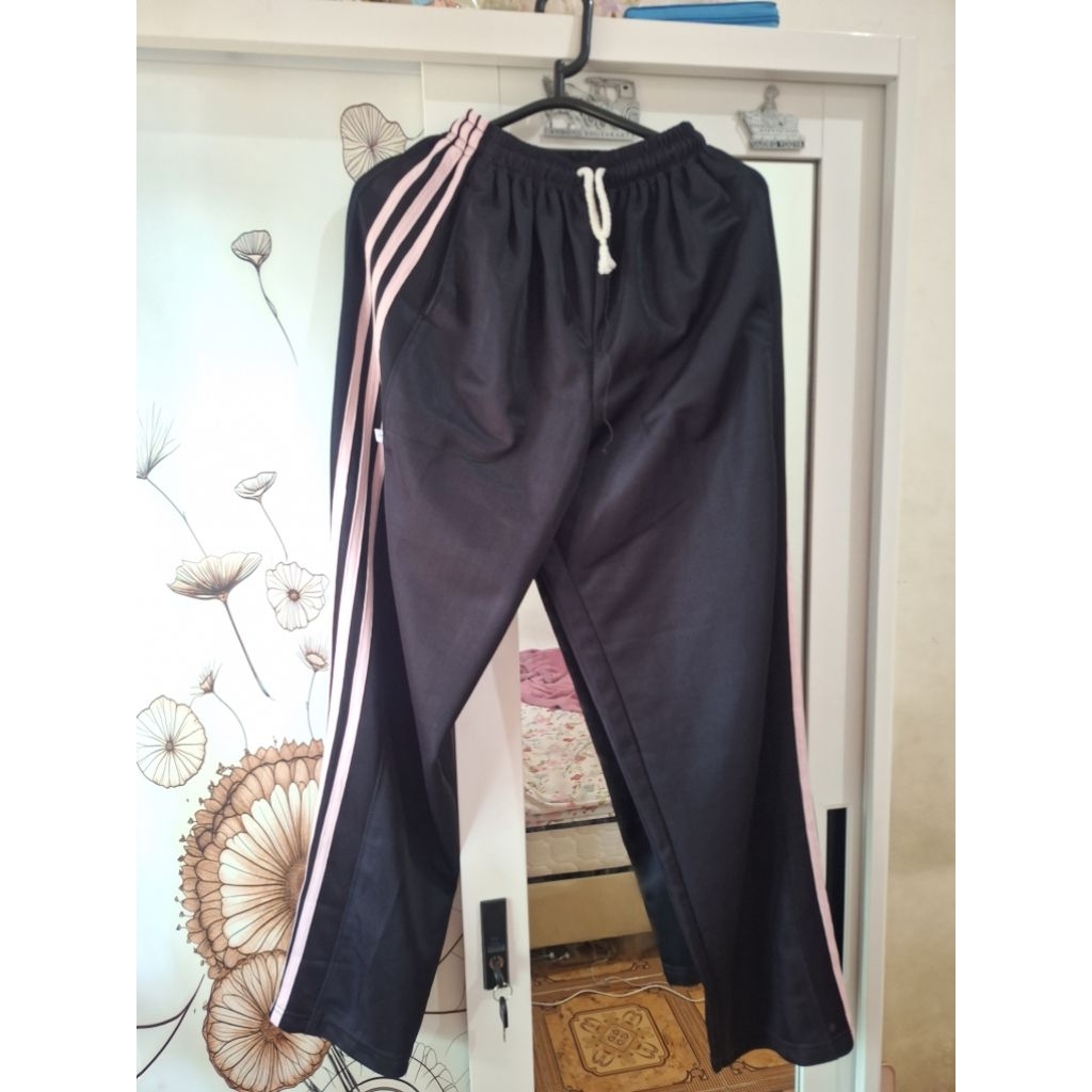 [Preloved] Celana Training
