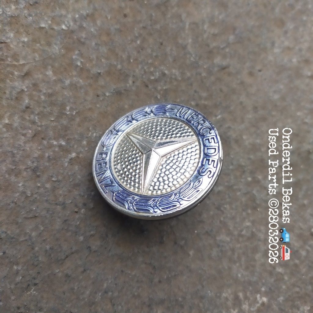 emblem grill Mercedes Benz w124 E200
