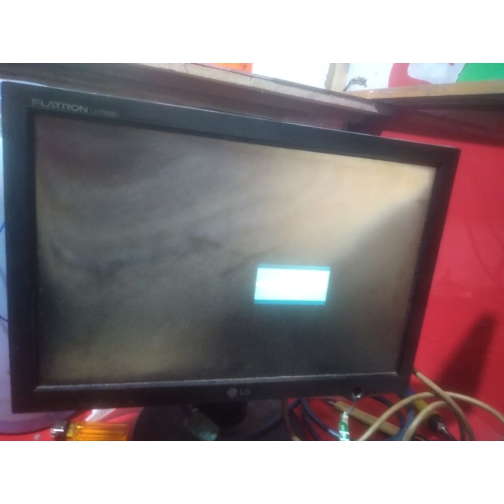 Monitor LG 17" minus