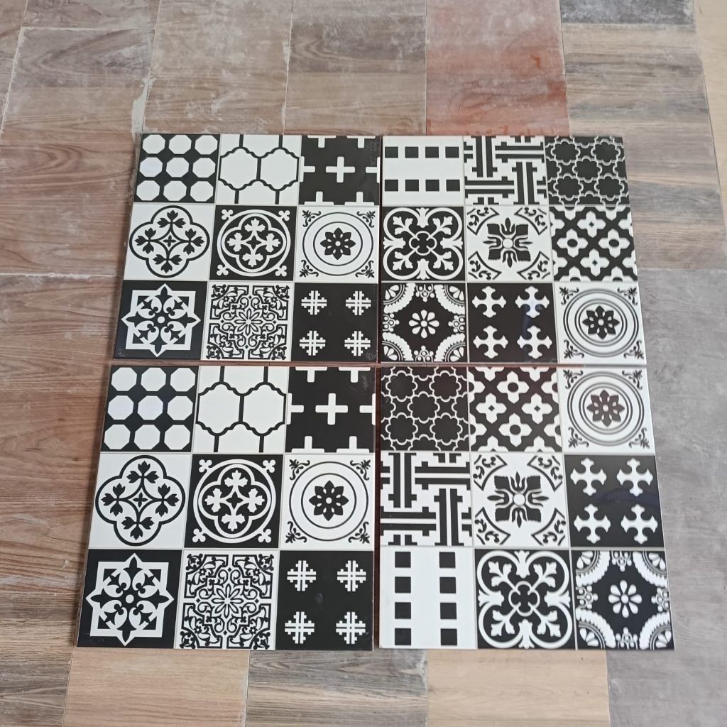 Keramik lantai 50x50.Retro Black/KIA
