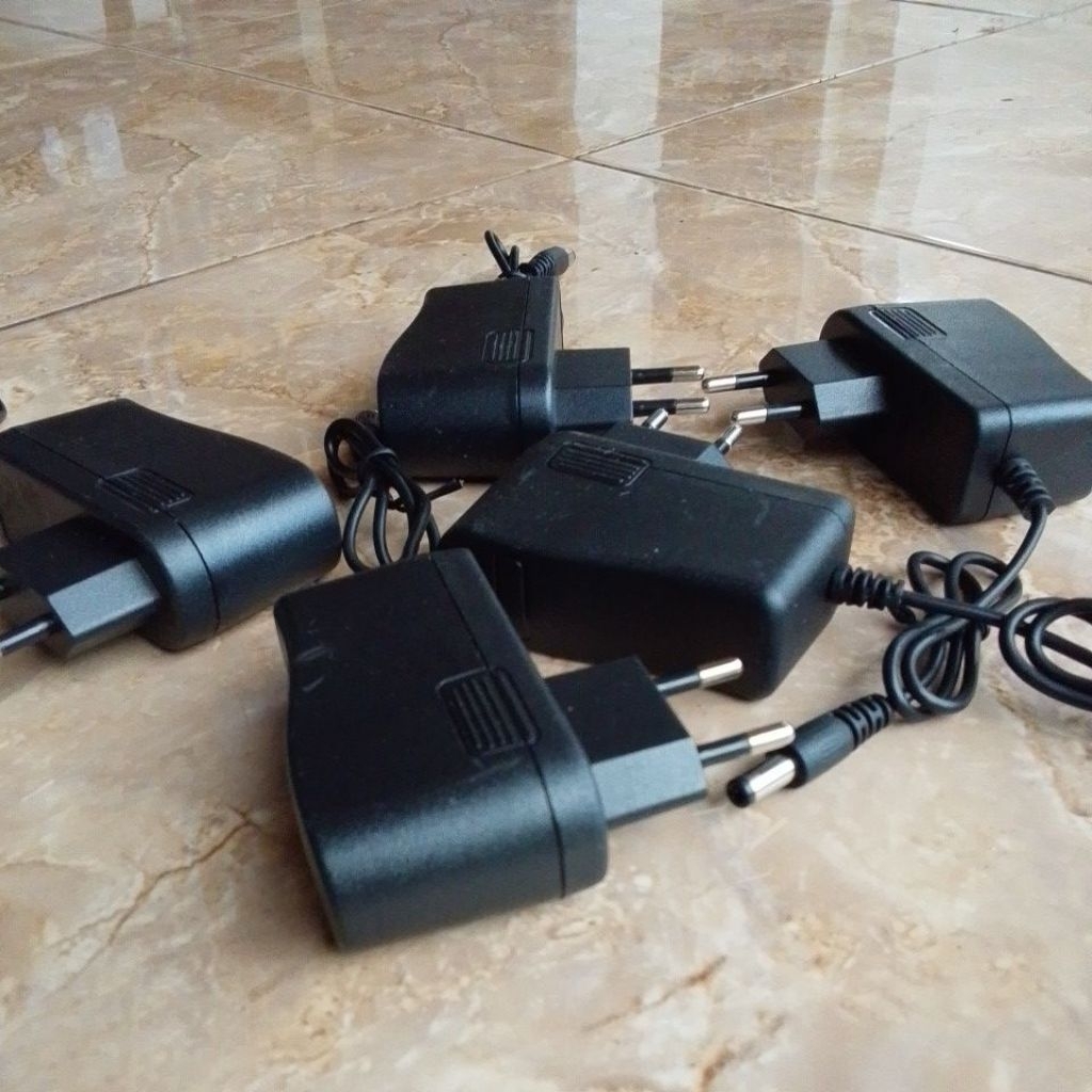 Adaptor DC 12V 2A untuk Pre Amp, Penguat Mic Dynamic