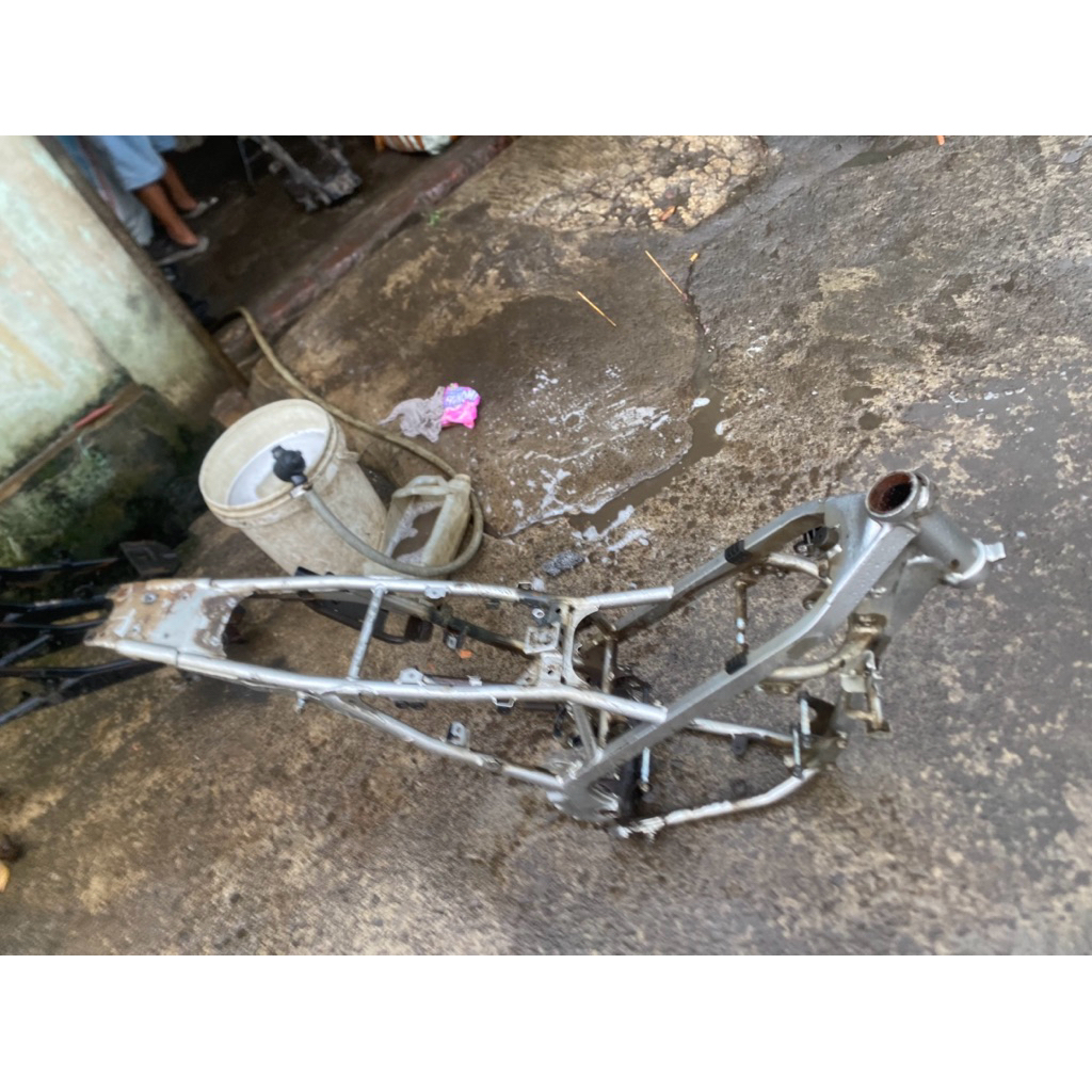 rangka klx original masih utuh