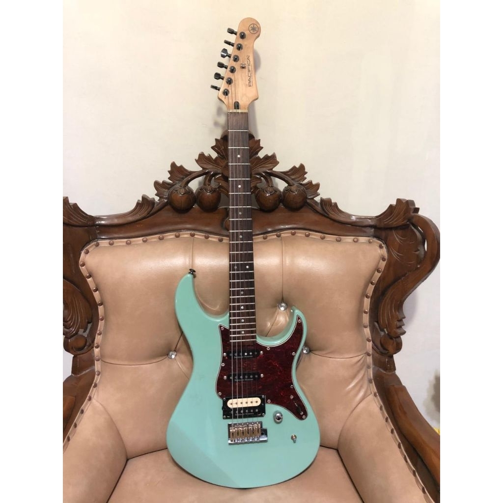 YAMAHA PACIFICA 112V (UPGRADE)