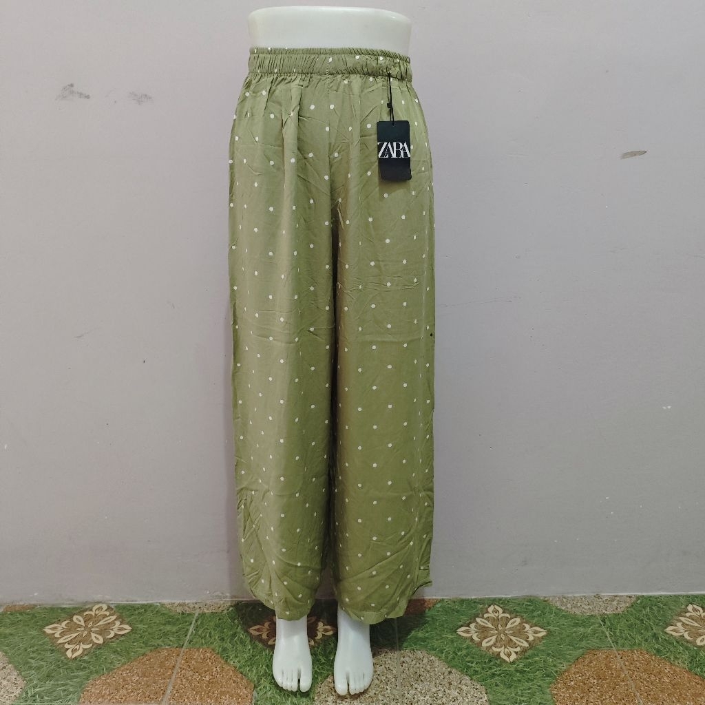 Celana Kulot Wanita Motif Polkadot Rayon Adem & Nyaman
