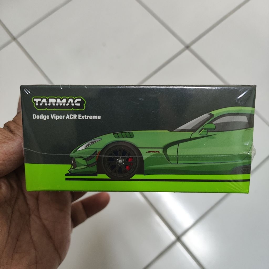 Tarmac Works 1/64 Dodge Viper ACR Extreme Green Metallic