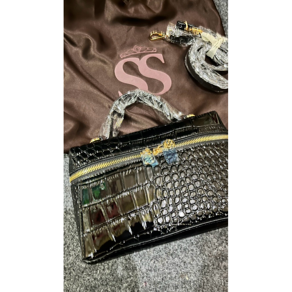 new tas shella saukia