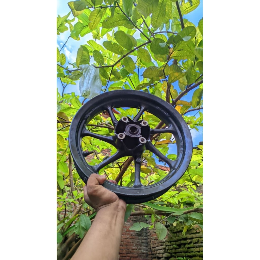 Velg depan Honda Scoopy ring 12 original