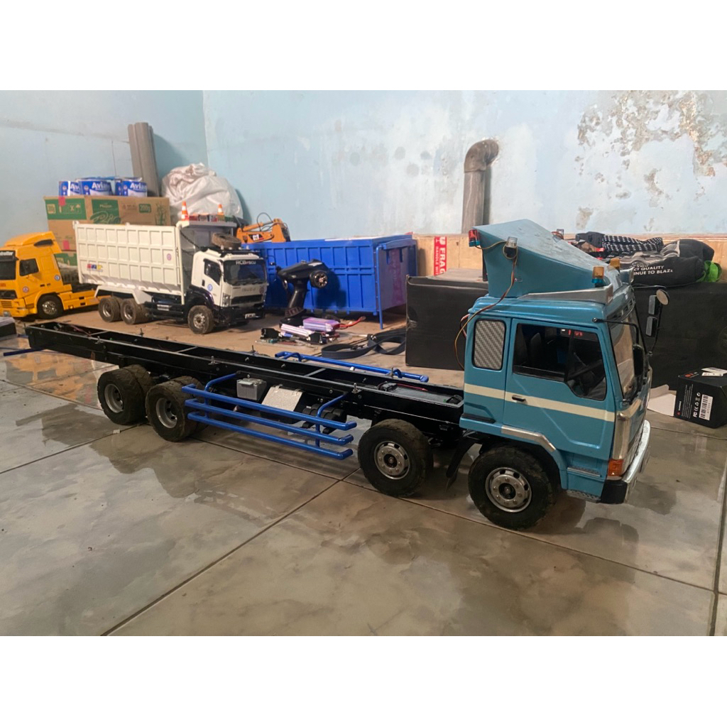 RC Truk Fuso V10 Long Metal (Skala 1:13 Bahan)