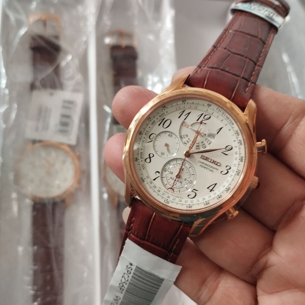 Jam Tangan Seiko Chrono Quartz SPC256P1 SPC256 Leather Strap
