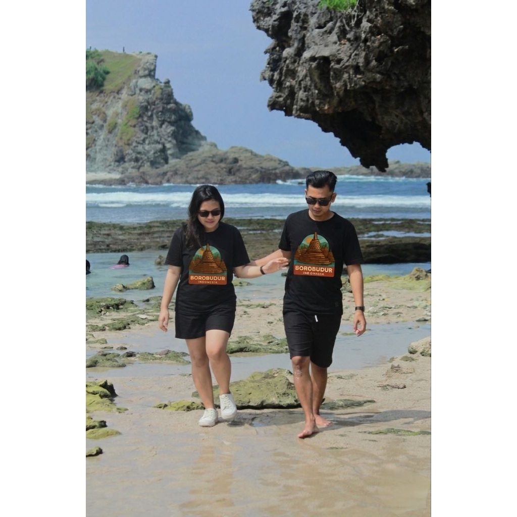 Kaos Jogja Borobudur oleh-oleh Jogja untuk pria dan wanita tersedia ukuran standar-jumbo