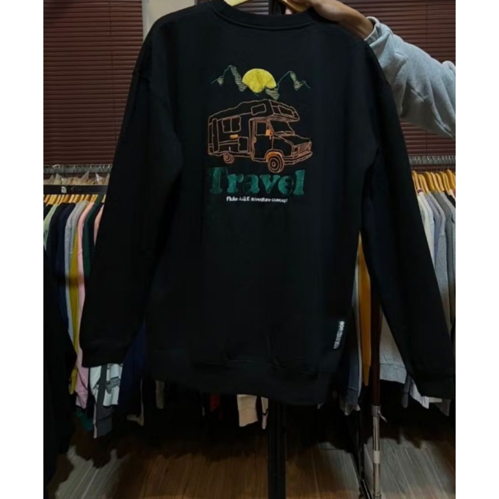 crewneck second fluke