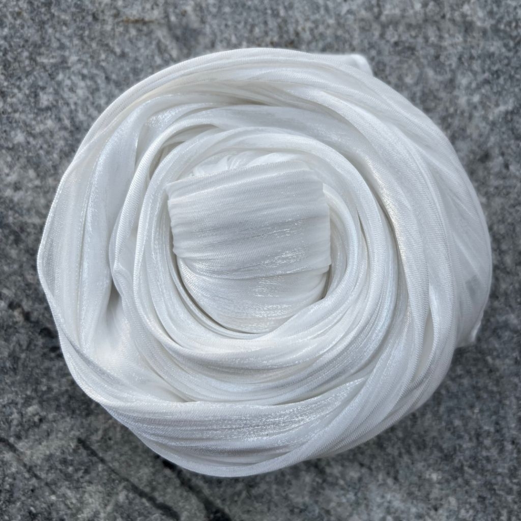 Syal Premium Sifon Glowing Shiny White Selendang Putih Shawl Scarf Retro Kain Silk Abstrak Efek Kila
