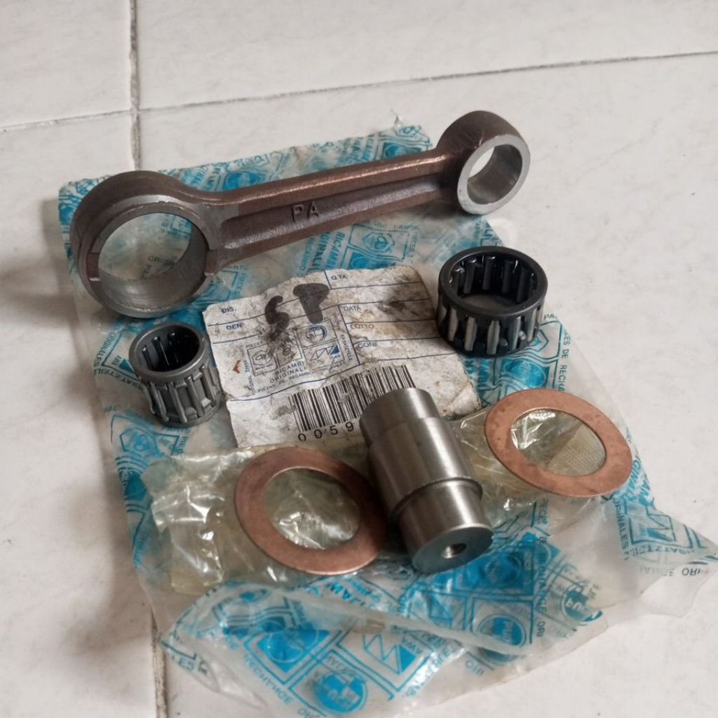 stang piston tiang sokar stang seher connecting road VESPA SUPER 65 62  SPRINT VBB BAJAJ as kecil or