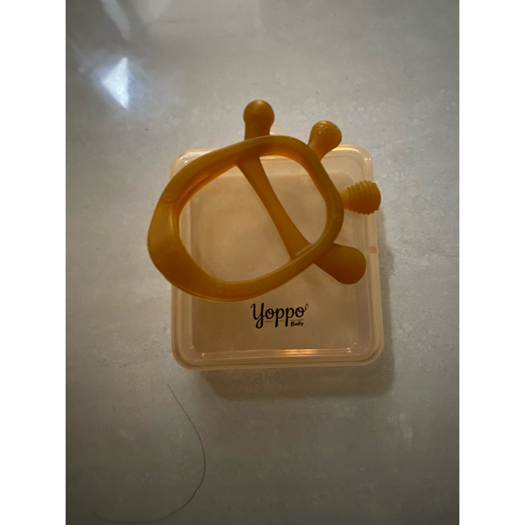Yoppo Baby Teether BPA Free / Coklat + Case