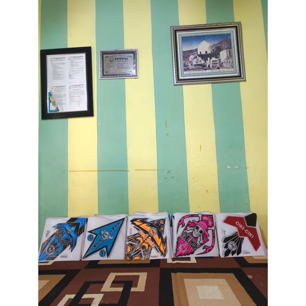 Layangan Sukhoi Super Lilitan 2 Warna isi 50pcs
