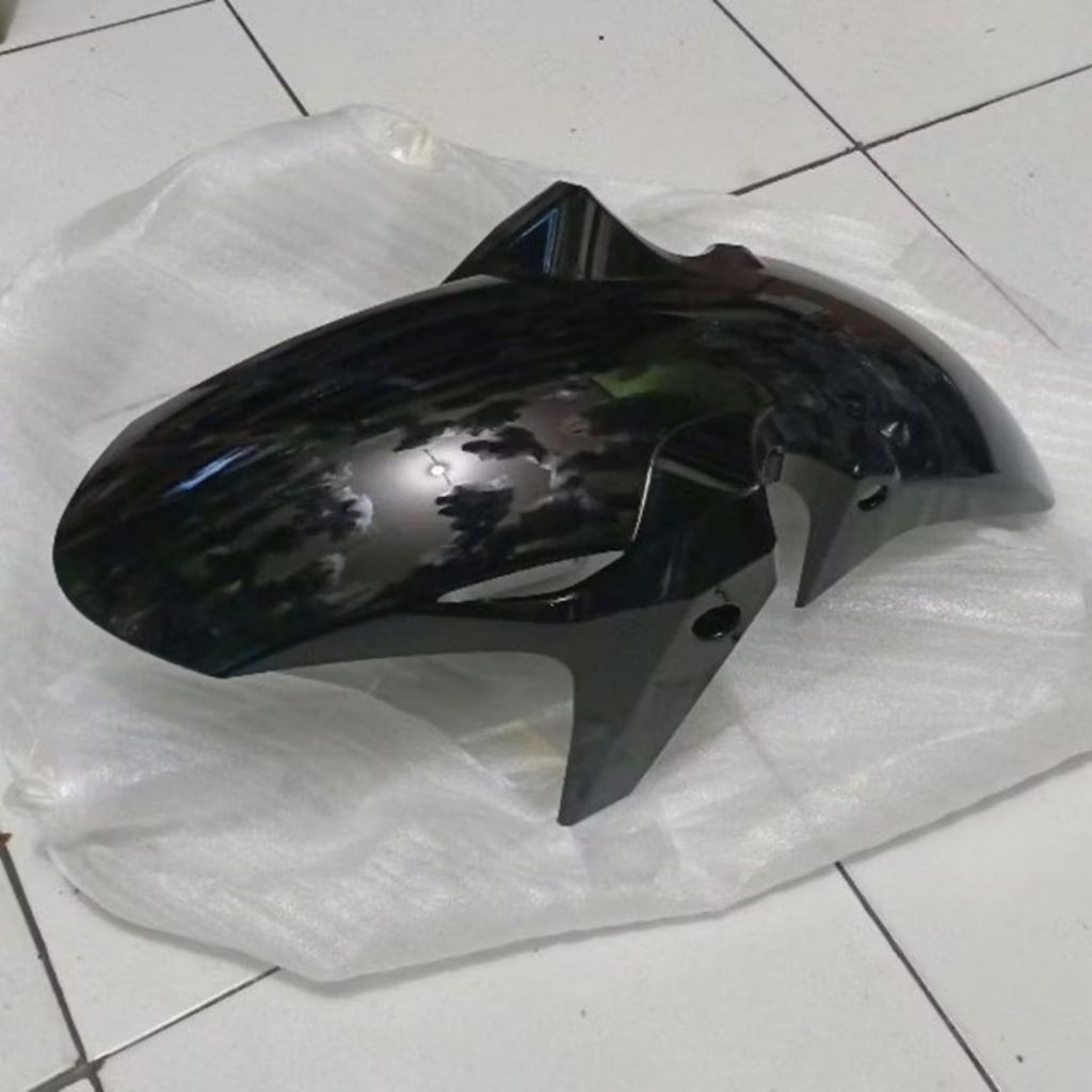 SPAKBOR DEPAN CB150R CB 150 R NEW HITAM