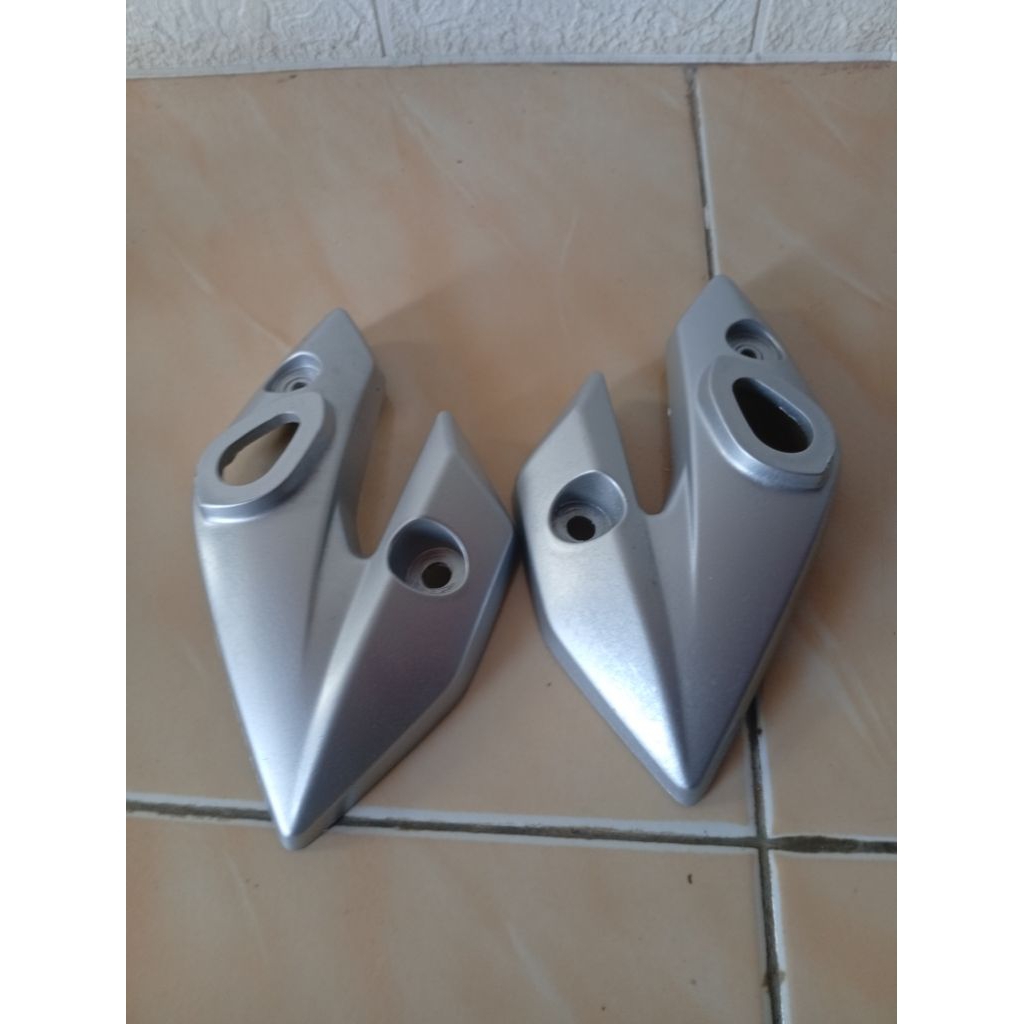 cover kupingan lampu vixion old original