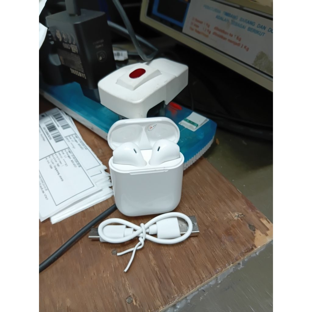 Tws Bluetooth Inpods 12 Suara Ngebass Jernih