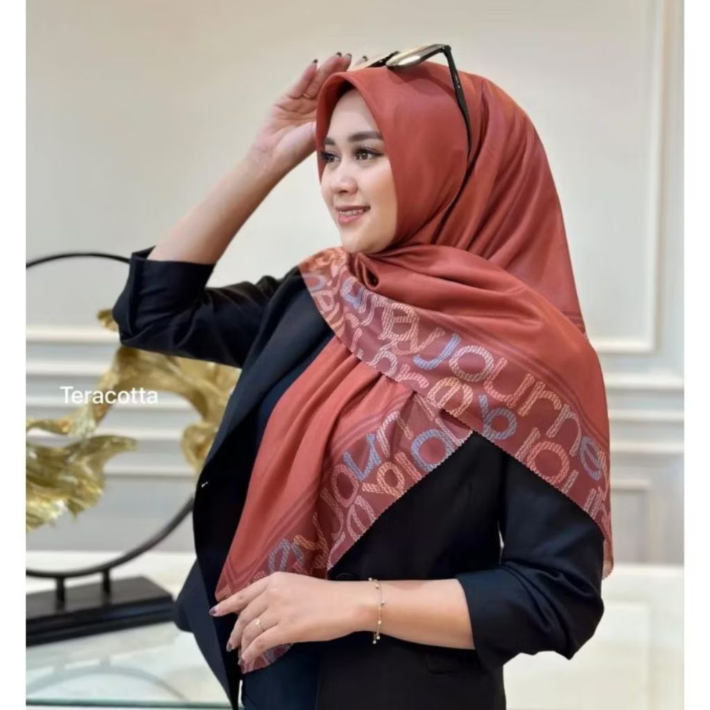 Segi empat Journey kw Mila Series Jilbab Journey kw Hijab segiempat Voal motif journey kw mila