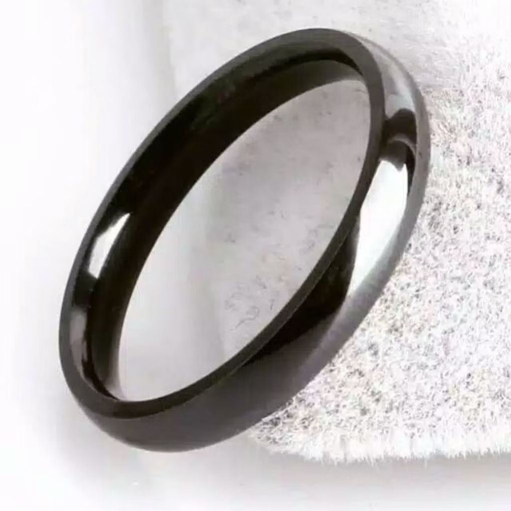 Cincin titanium/couple polos sedang warna hitam harga termurah