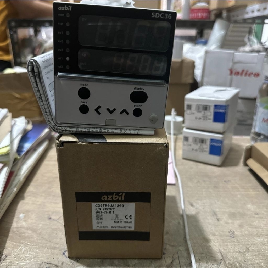 azbil C36TR0UA1200 SDC36