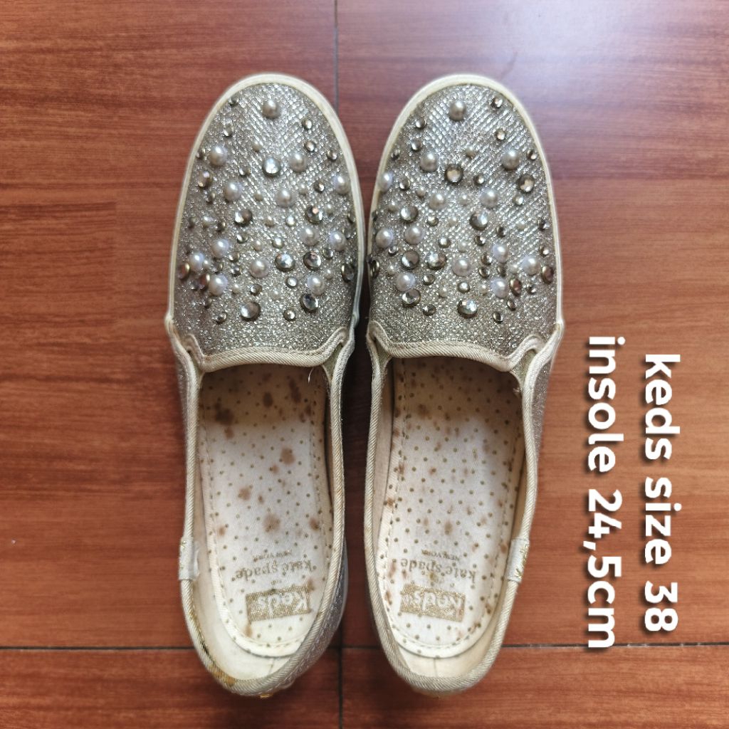 Keds x Kate Spade Light Gold Triple Decker jeweled pearl slip on shoes size 7.5 preloved size 38
