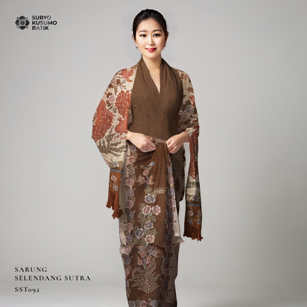 Suryo Kusumo Batik - Kain Batik Tulis Sarung Selendang Sutra Wanita  SLS4