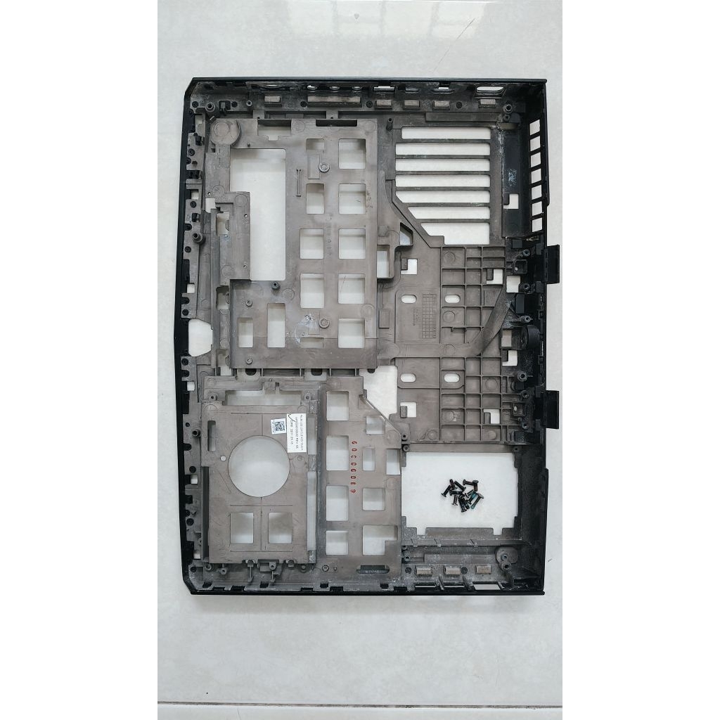 Casing Bawah Laptop Alienware M14X R1 R2