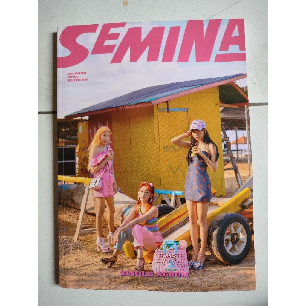 album only GUGUDAN semina