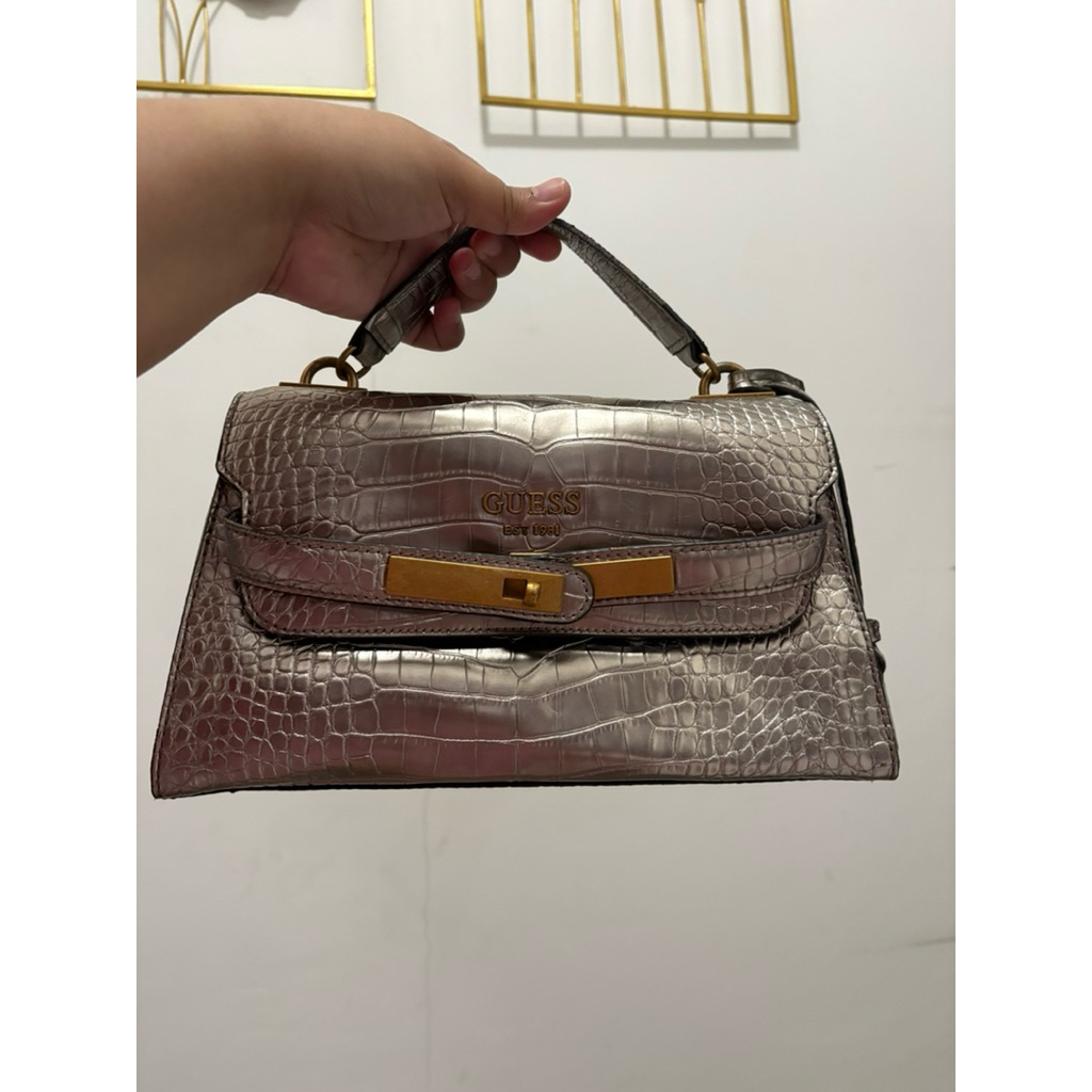 Preloved Guess Original