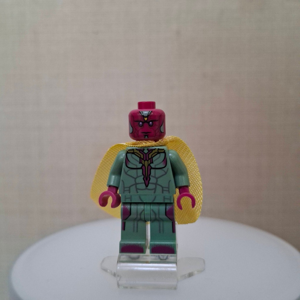 Lego Minifigure Vision - Sand Green, Yellow Spot On Forehead sh0303