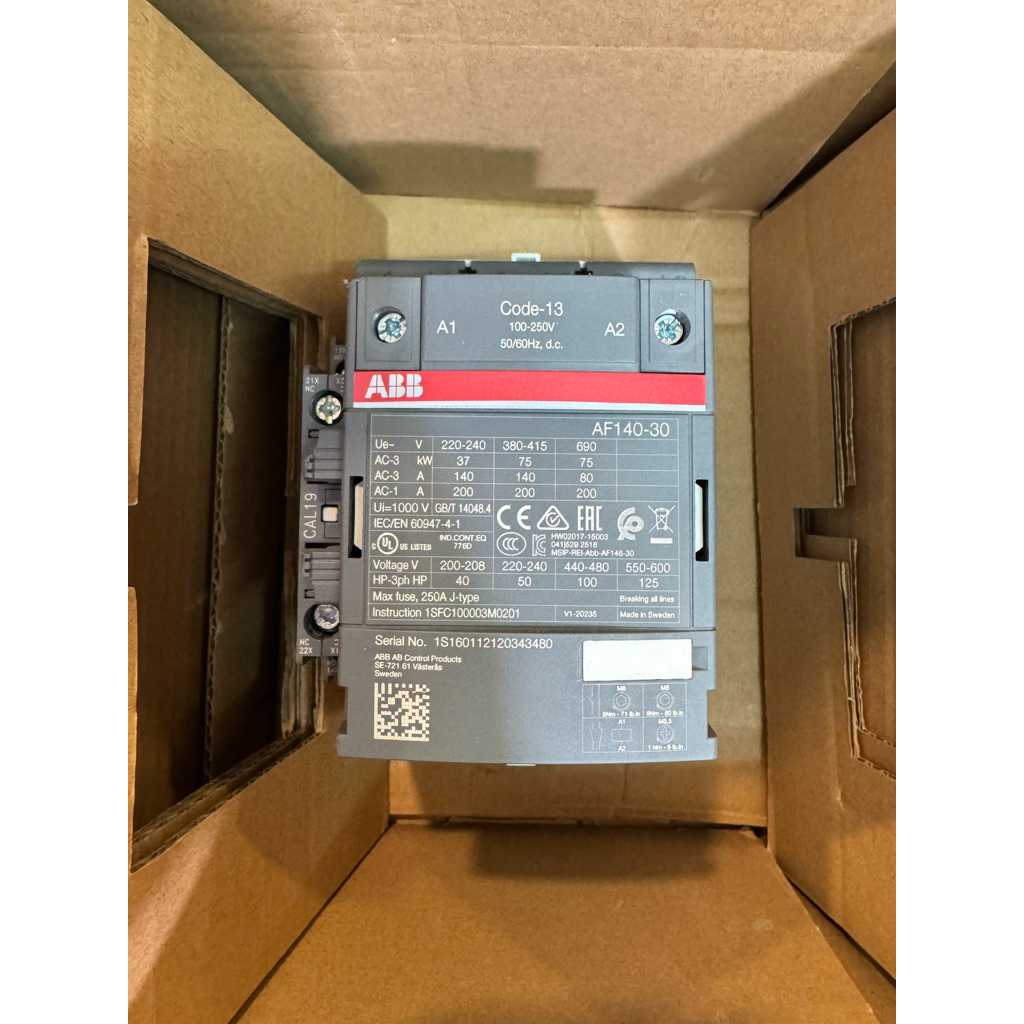KONTAKTOR ABB AF140-30-11-13 100-250V