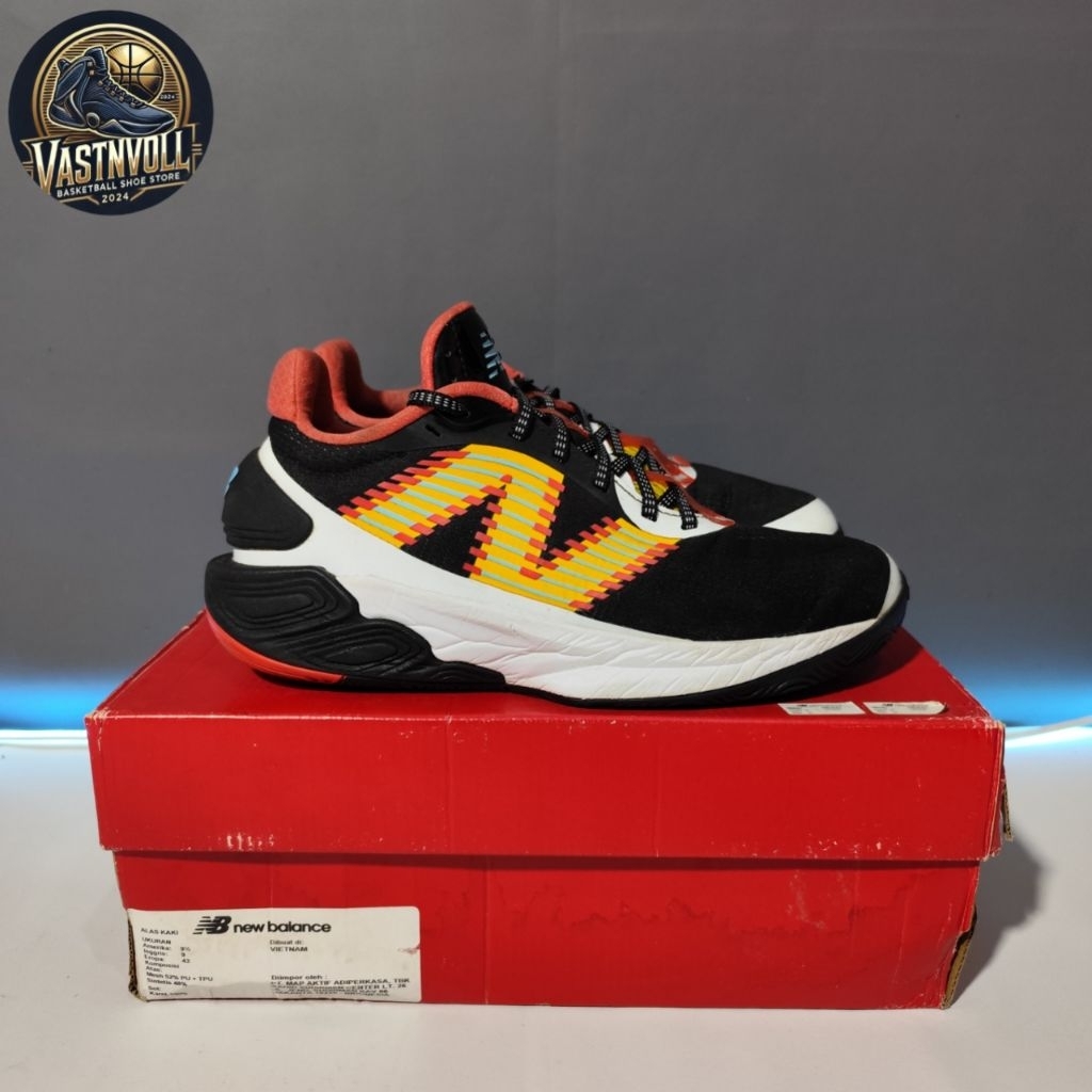 (USED)Sepatu Basket NB two wxy  V5