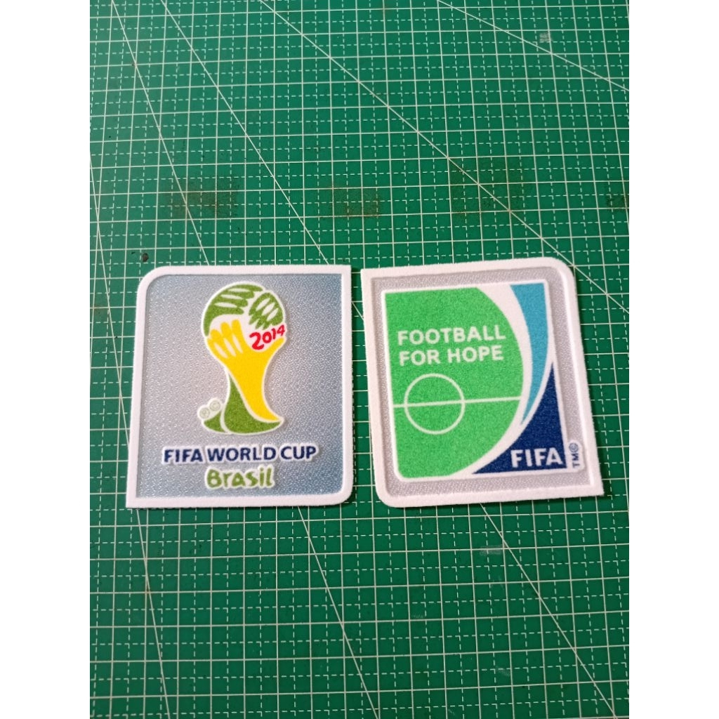 PATCH VELVET BLUDRU PIALA DUNIA 2014