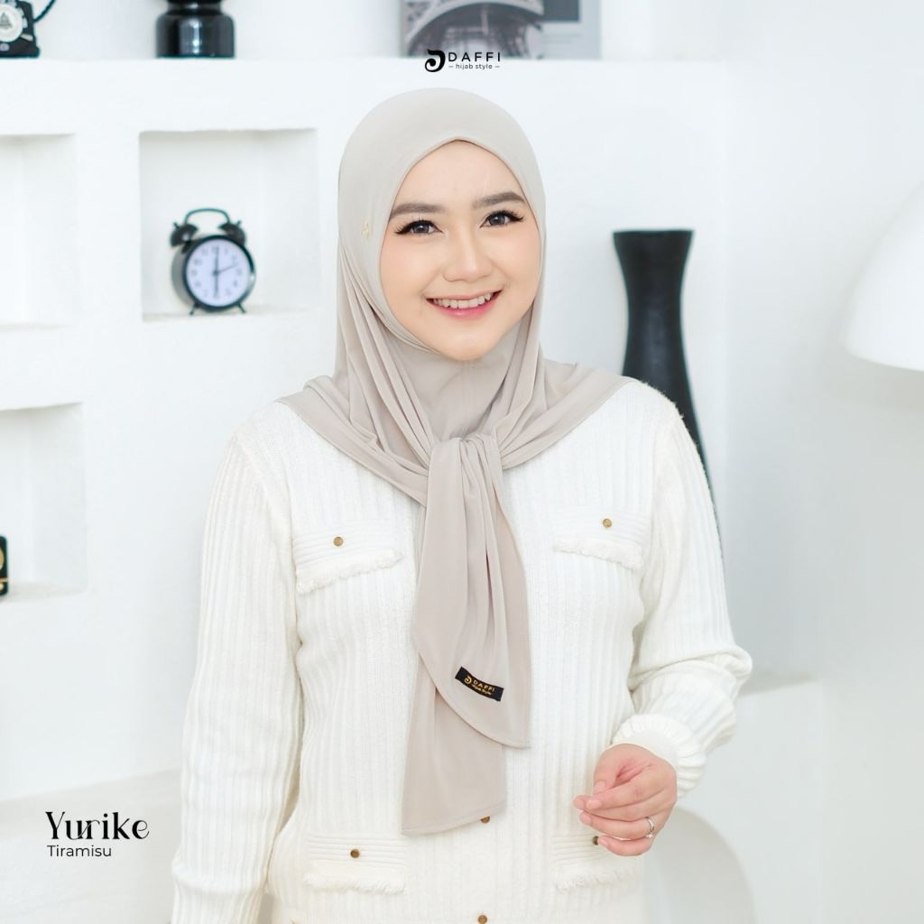 Bergo Yurike ORI by Daffi Hijab || Jilbab Instan Desain Split Model Instan langsung slup tanpa penit