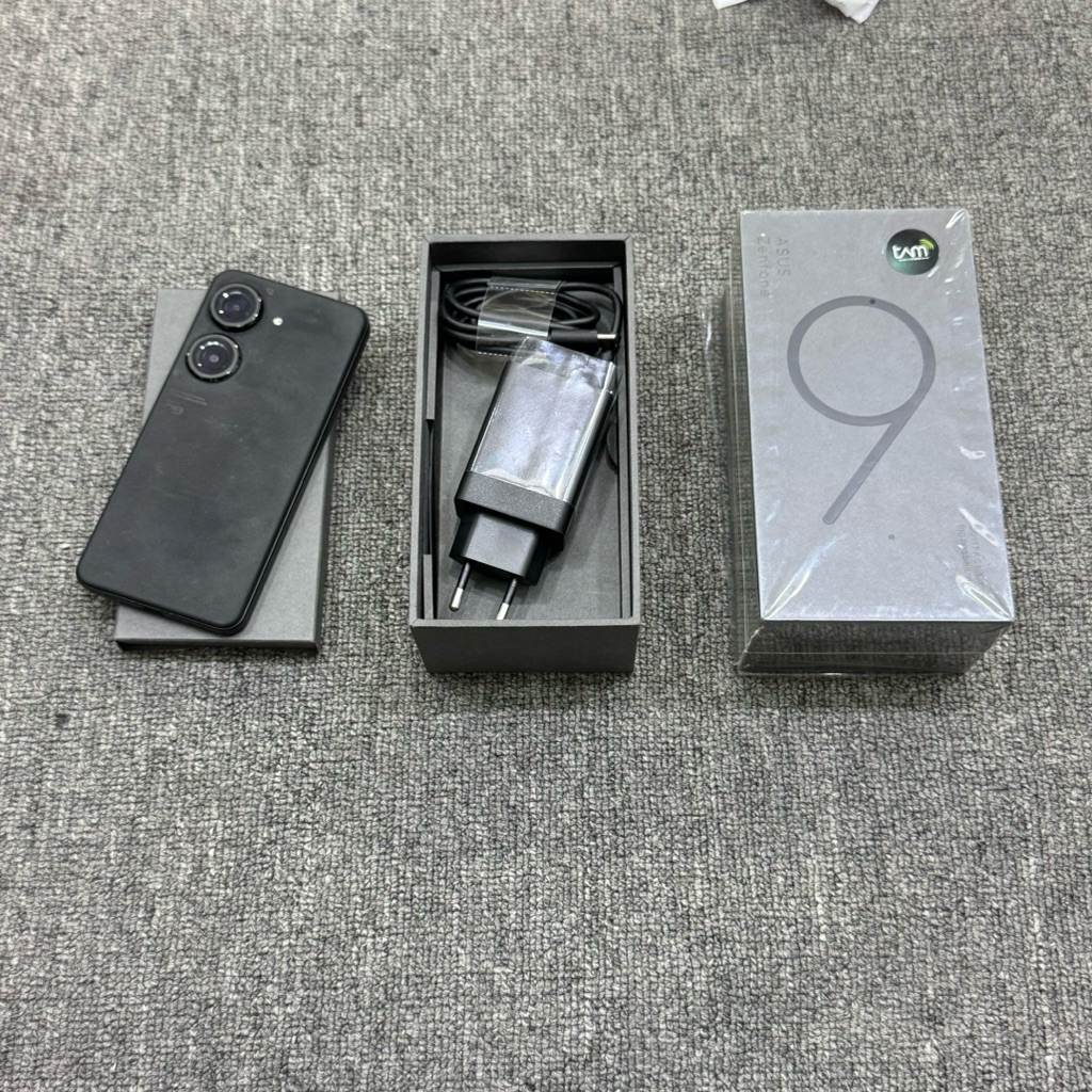 Asus Zenfone 9 8/256 GB Resmi