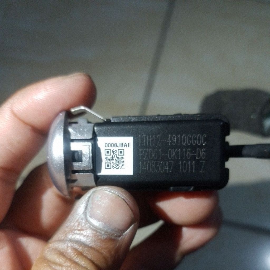 sensor parkir sensor mundur toyota innova reborn venturer v original