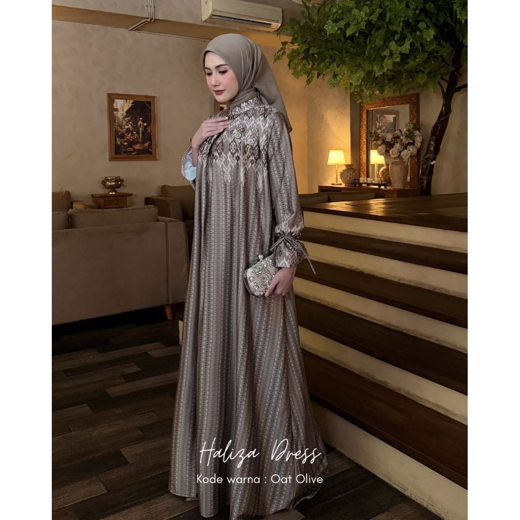 Haliza Dress