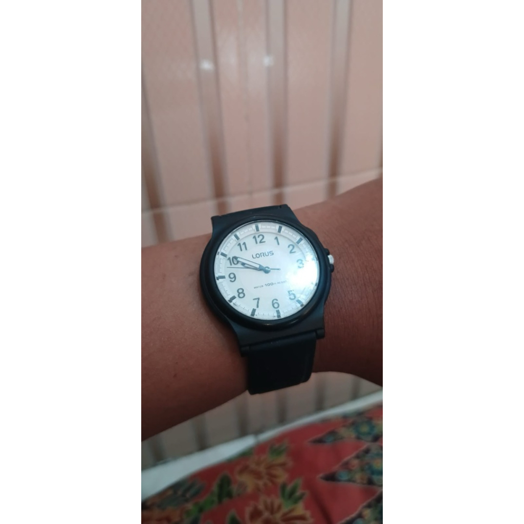 Jam Lorus Indiglo