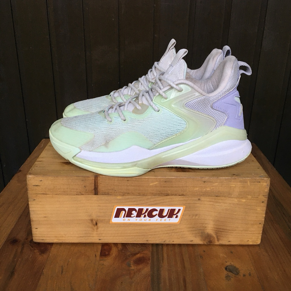 SEPATU BASKET XTEP THE REBOUND (size 42)
