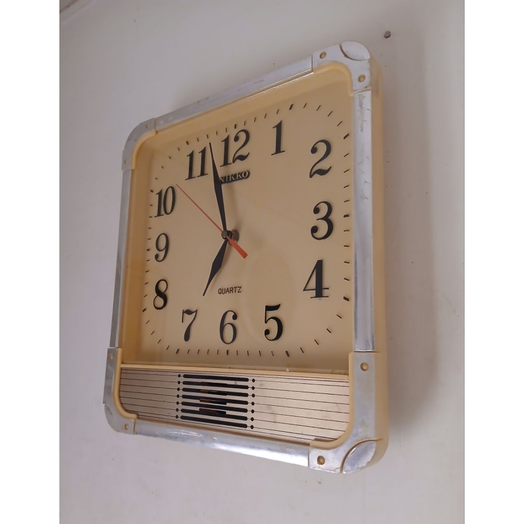 Jam dinding MELODY jadul antik vintage