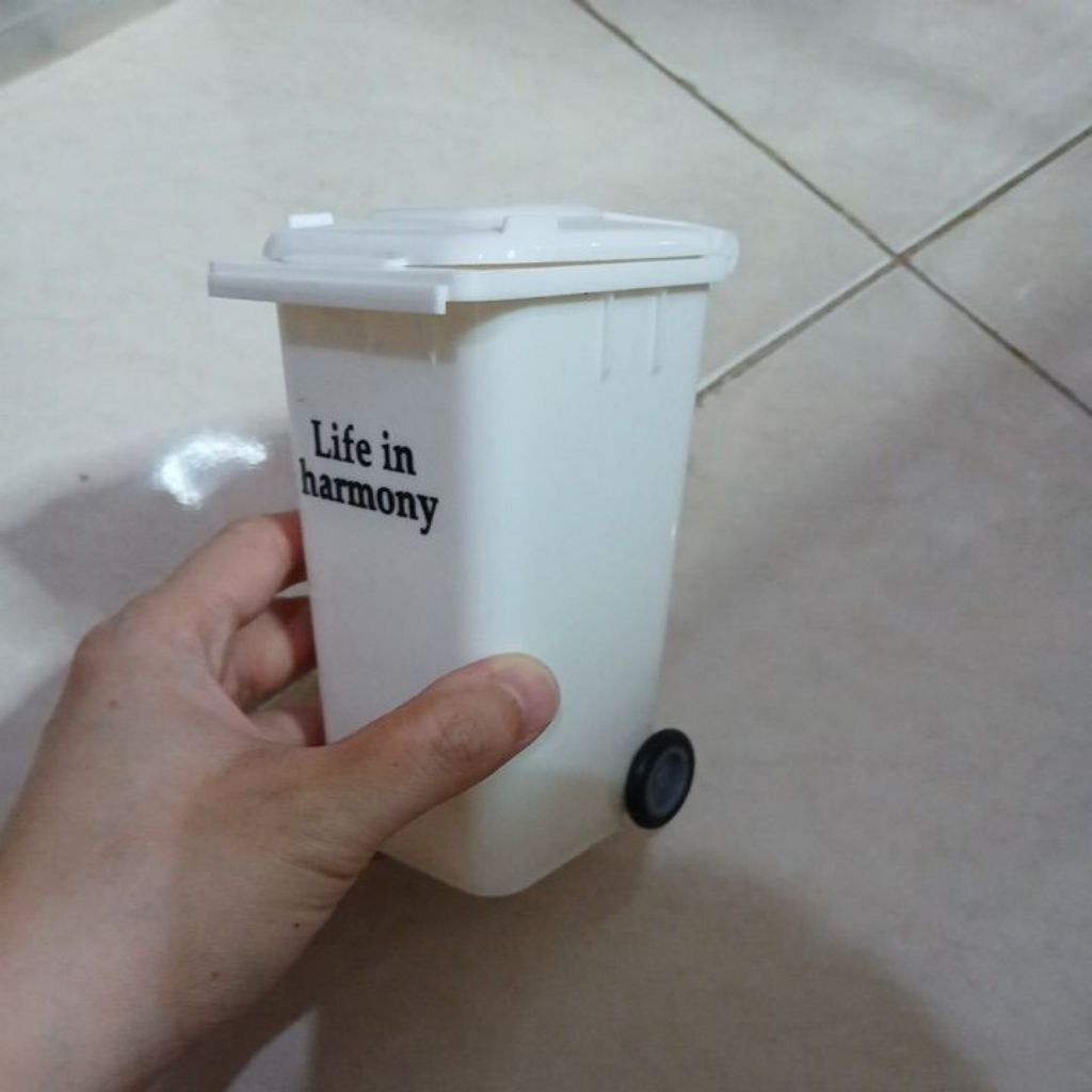 Tempat sampah meja kotak sampah kecil roda hiasan meja